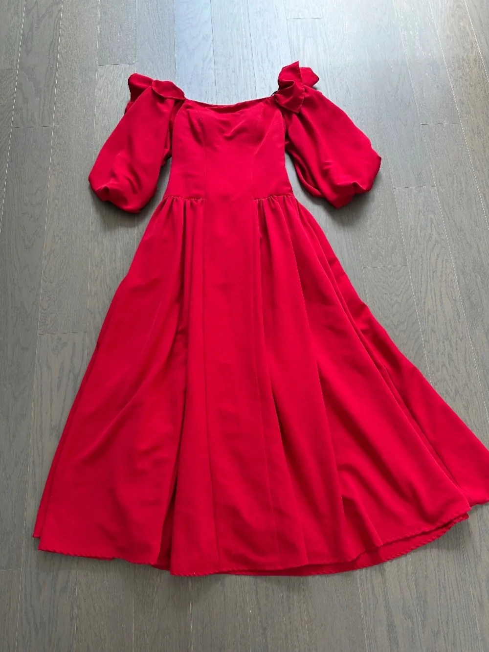 Zac Posen Off The Shoulder Ruffle Red Gown Maxi Taffeta Dress - Size 2 - Picture 2 of 8
